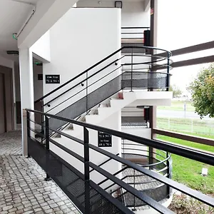 ** Hotel Kyriad Direct Clermont Ferrand Nord France