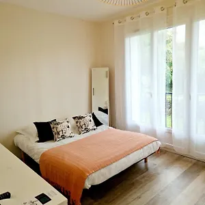 Apartment Centre-ville Au Calme 